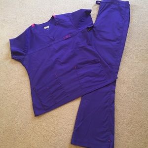 Wonderwink scrub set